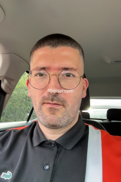  Homme Cherche plan cu femme