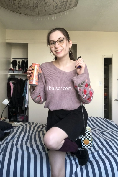 LUNA — Escort Ain (1)