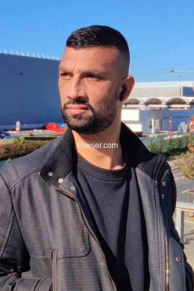 Djé  — Escort Essonne (1)