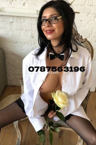 LUZ MATURE CHAUDE