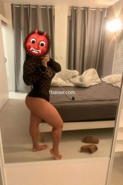 SOFIA SEXY BRESILIENNE