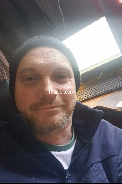 Homme pour homme ou couple  — Escort Nord (1)