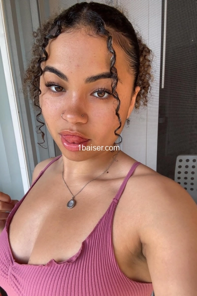 Deynah — Escort Cantal (1)