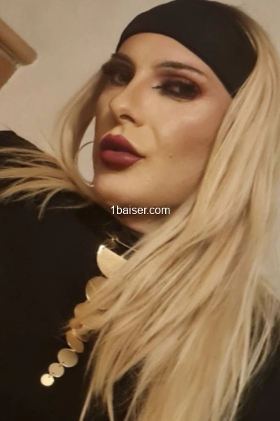 Belle travesti du sud 