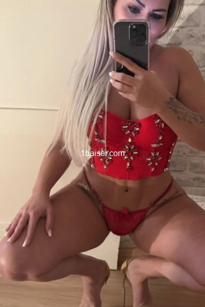 sarah blonde
