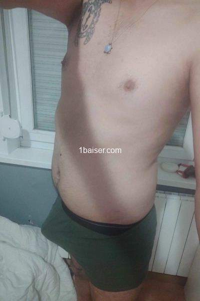 logan max 27 ans  — Escort Lille (1)
