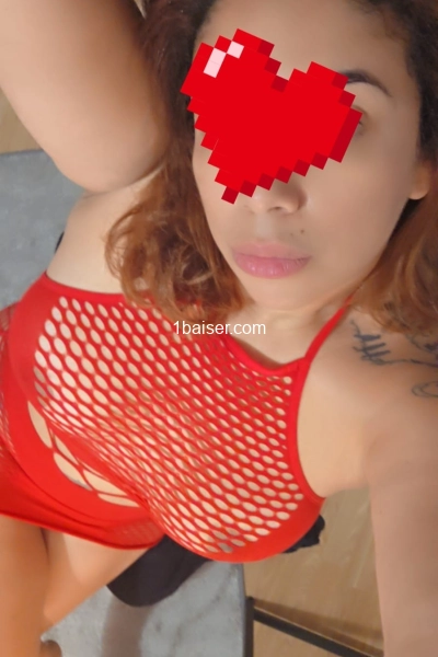 Adriana belle brune sexy 