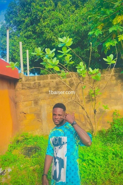 Adebayo — Escort Moselle (1)