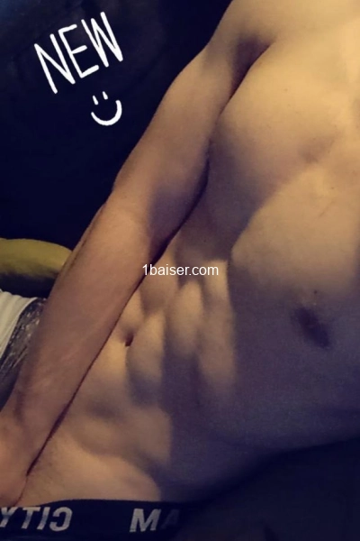 jeune homme bi de 25 ans — Escort Isere (1)