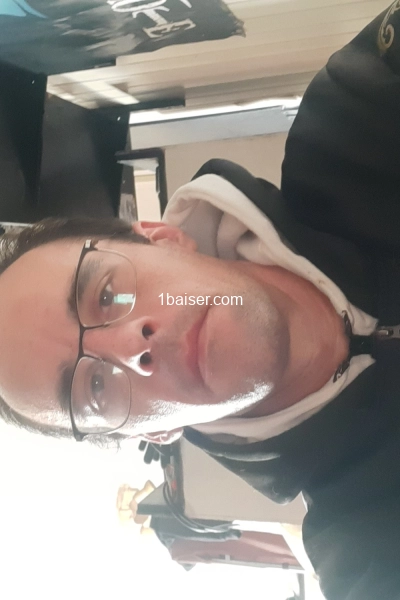 Arrial Johann — Escort Angers (1)