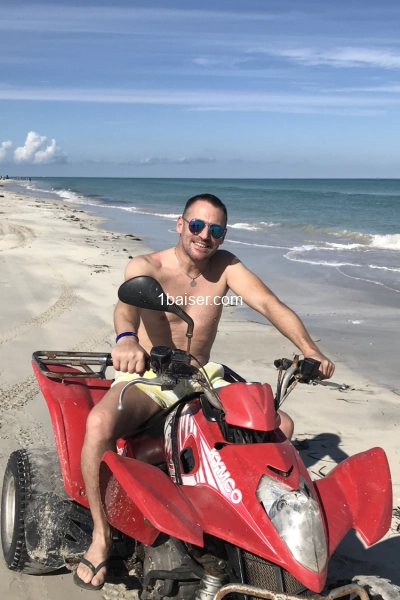 Joss83 escort boy
