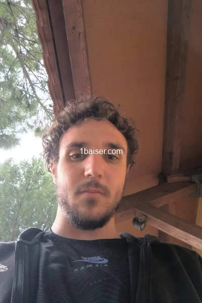 Kylian déplace  — Escort Marseille (1)