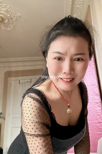 Alice chinoise — Escort Paris (1)