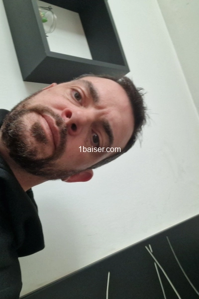 Cyril Moreau — Escort Vienne (1)