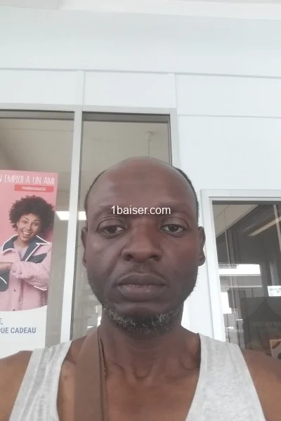 Escort à Tours : Je recherche une fem, Homme (2/2)