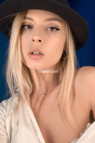 Ella-0644671460