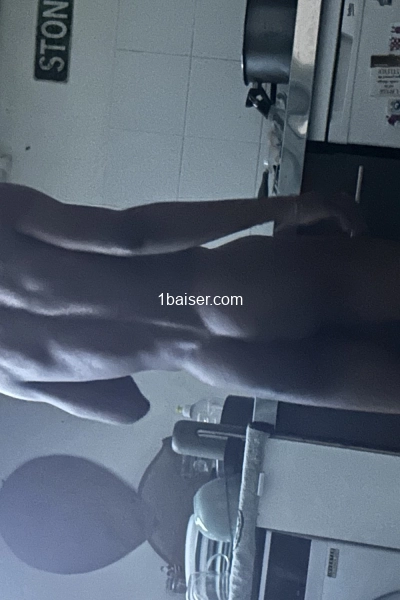 Ton jeune noir ttbm — Escort Marseille (1)
