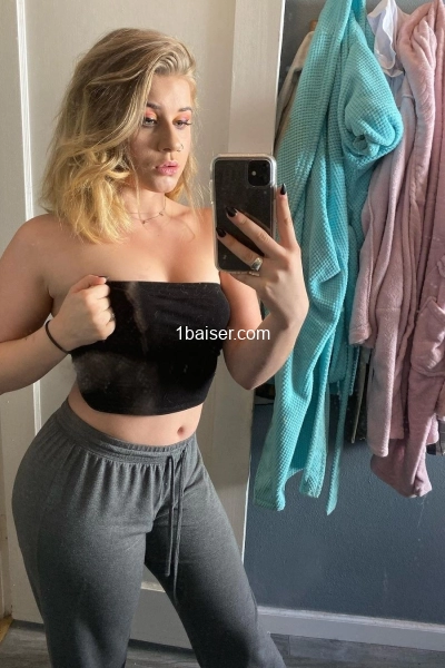 Rebecca-miot