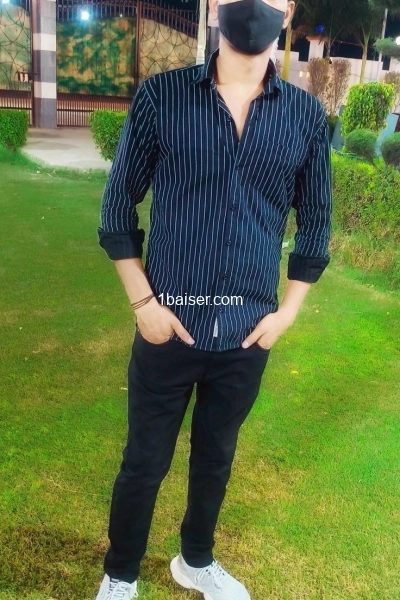 Yash — Escort Lyon (1)