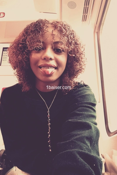 Shanna escorte provins