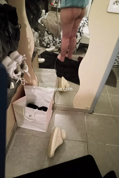 Escorte et vente de nudes sur snap