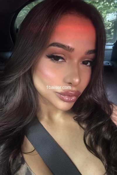 Clara Brésilienne masseuse