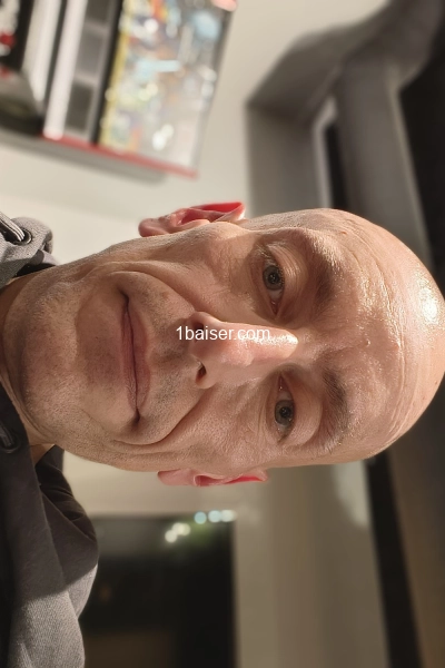 homme 47ans cherche escort plus jeune — Escort Lyon (1)