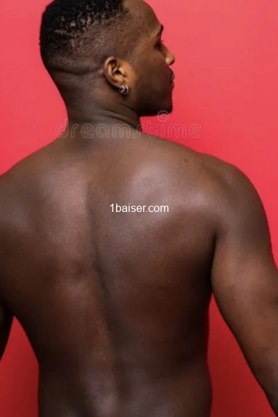 Escort boy de cannes  Élégance, Charme & Discrétion –