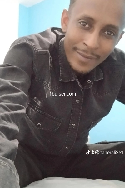 Salah — Escort Seine Maritime (1)