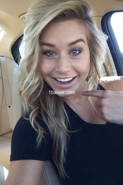 Escorte-disponible