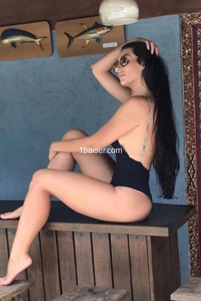 BELLE LAURA