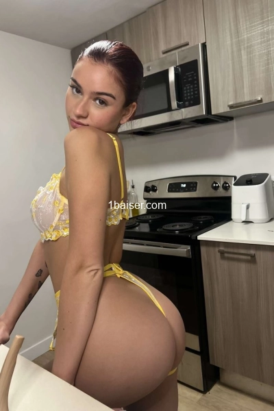 mora — Escort Yvelines (1)