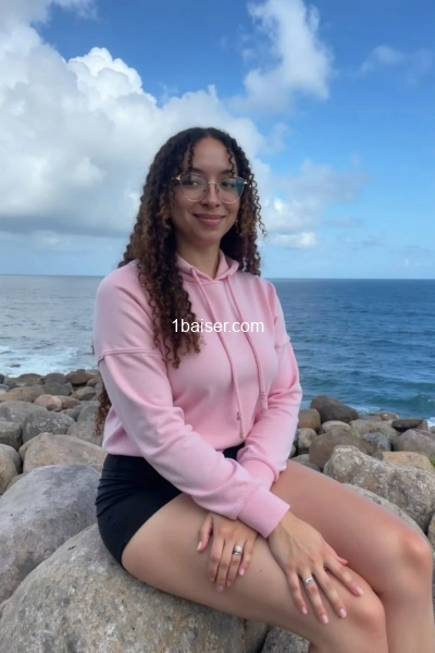 Chloe_moana
