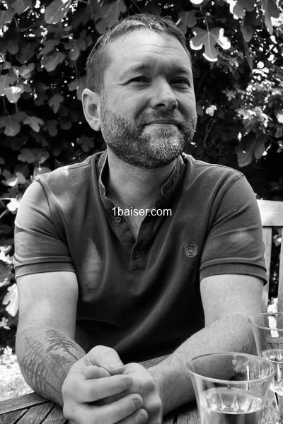 Escort boy pour vous accompagner mesdames — Escort Paris (1)