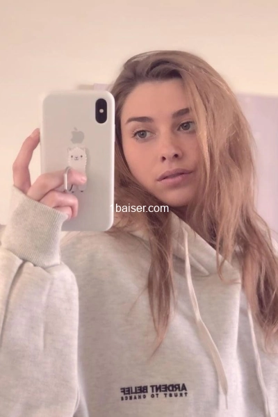 Rencontre Discrète  — Escort Tours (1)