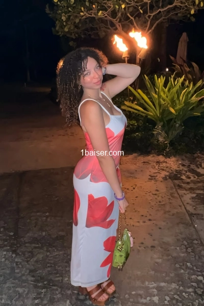 Naomie — Escort Loire (1)