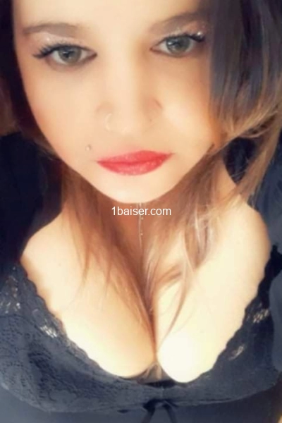 Jeune femme marocaine très ronde 