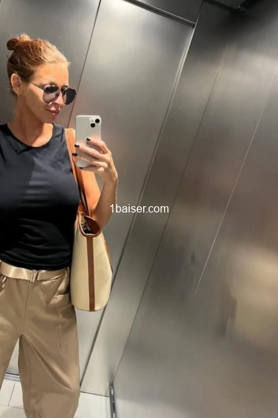 Meyrande — Escort Argenteuil (1)