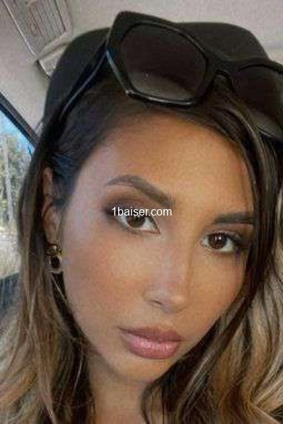 Laurie  — Escort Lorient (1)