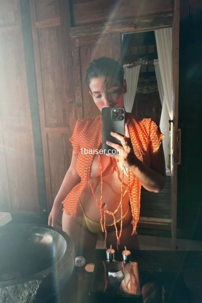 Rencontre intime discrète  — Escort Bordeaux (1)