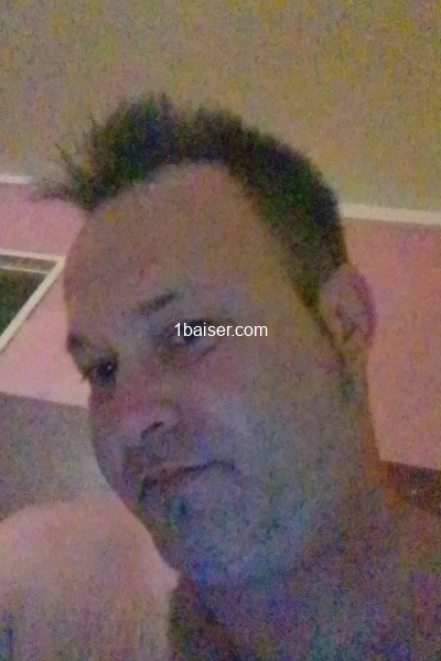 Adore faire les cunnilingus 