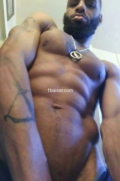 Black man choud en Marseille  — Escort Marseille (1)