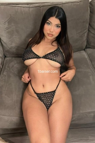 Larissa femme fontaine 