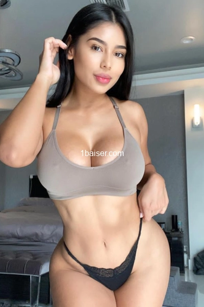 LESLIECOQUINE