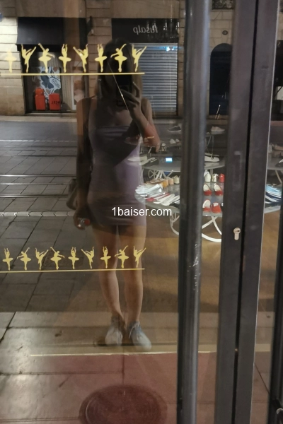 Femme trans fine et sexy et grande