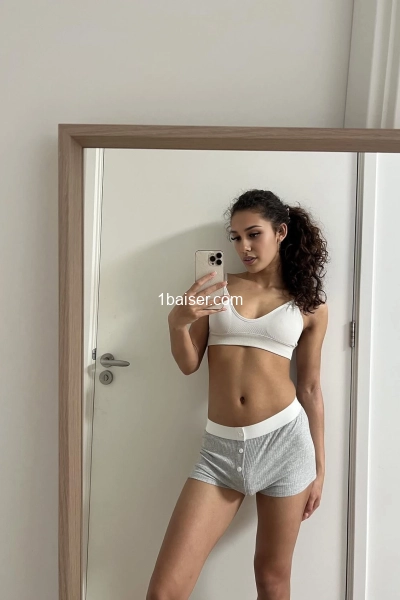 Freakyyvonne (1)