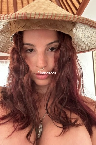 Clara  (1)