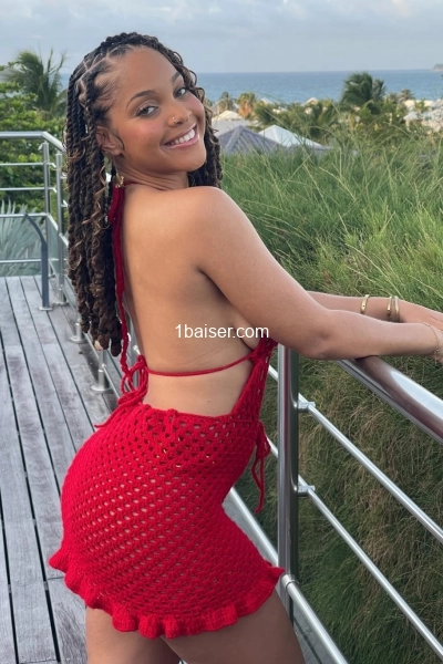 Éloïse – Élégance, raffinement et plaisir sur mesure — Escort Essonne (1)