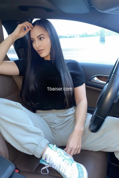 Nanzy — Escort Avignon (1)