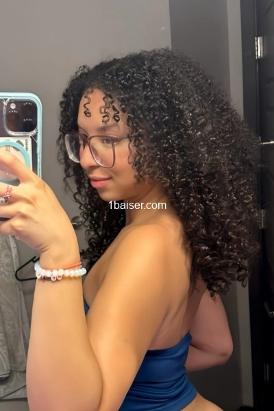 Mireille la coquine douce 